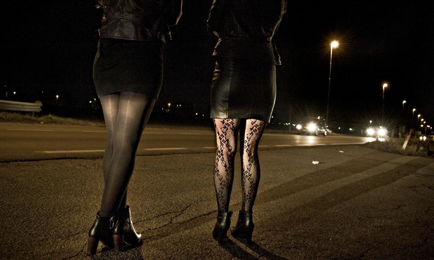 Iran police round up prostitutes in border city