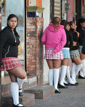 Prostitutes Fenoarivo Atsinanana, Where find a girls in Madagascar